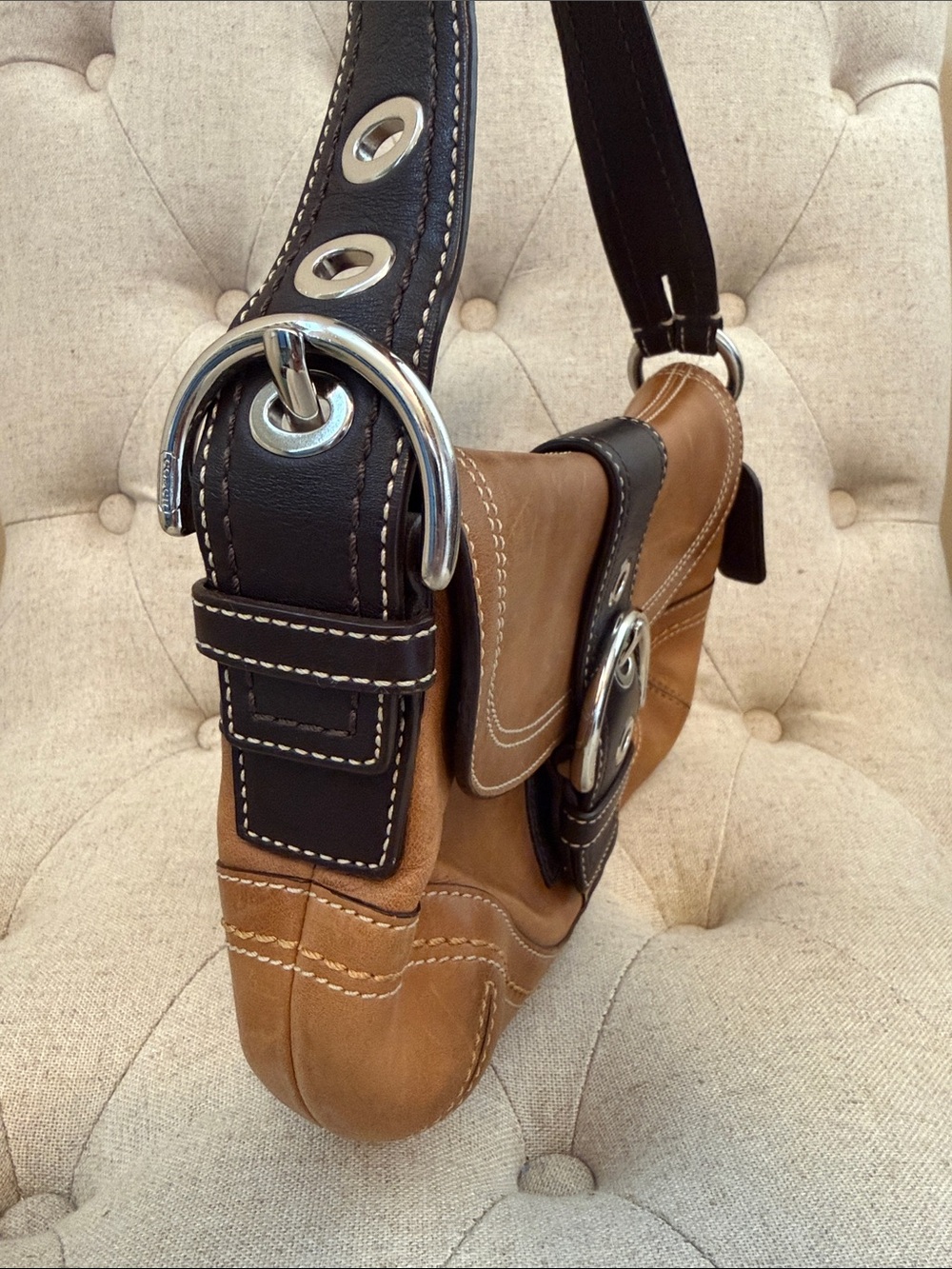 Coach Two-Tone Camel and Chocolate Leather Shoulder Bag - Picture 3 of 7